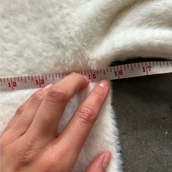 Anthroplogie fuzzy sweater top - Picture 5 of 8